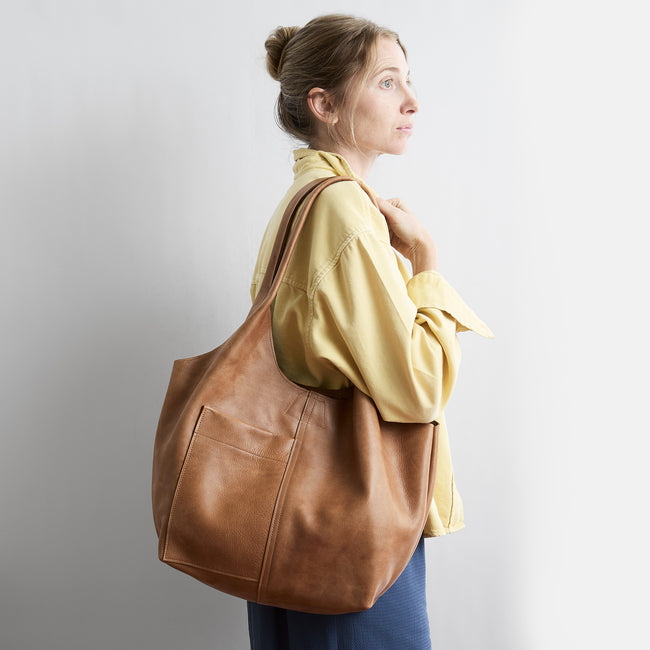 premium saddle | candid tote in premium saddle