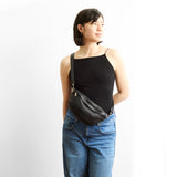 model / one size / dark | model with small lissa