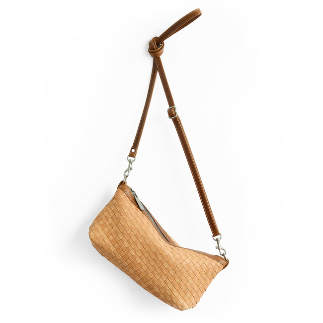 woven veg tanned saddle + saddle | wren in woven saddle